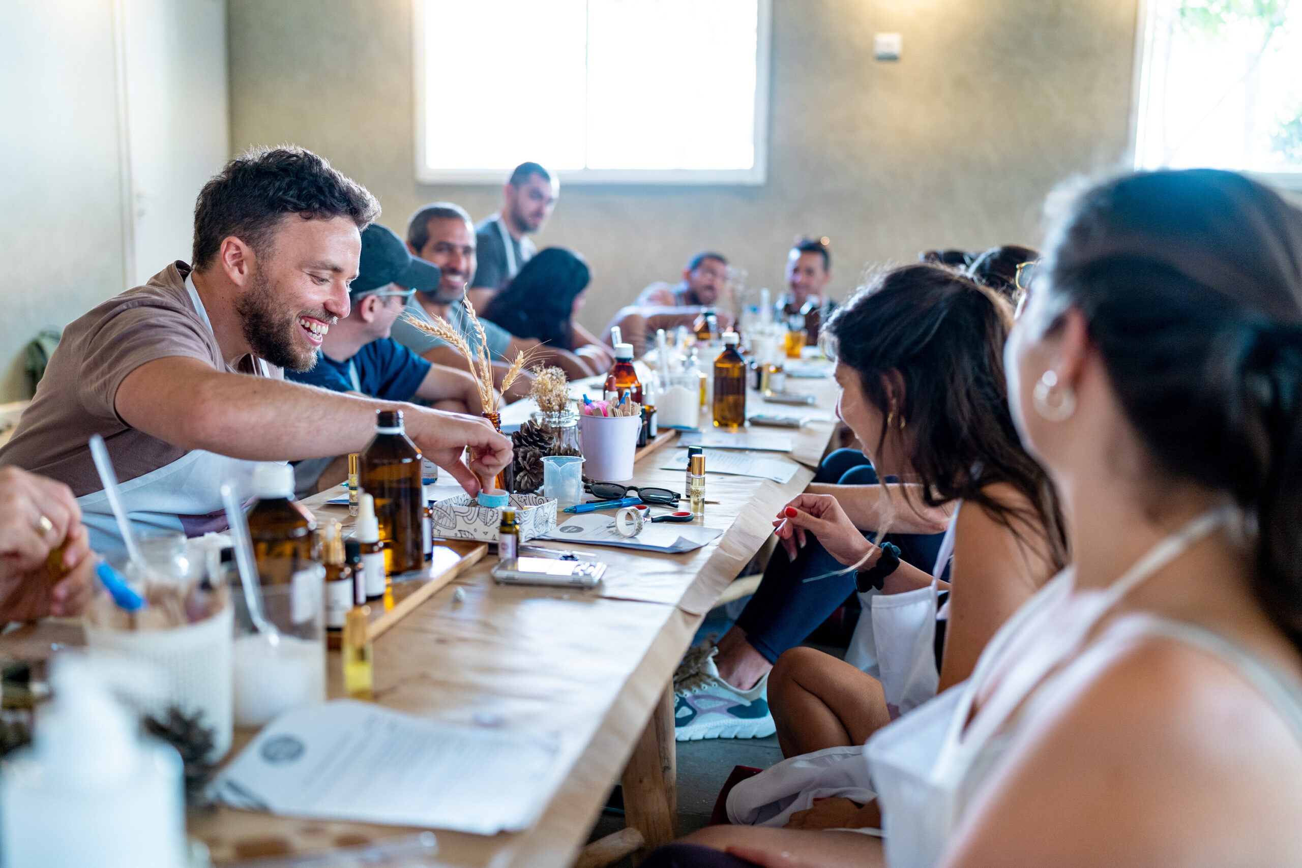 סדנת ארומתרפיה והכנת בושם שמן 17.12 | 10:00